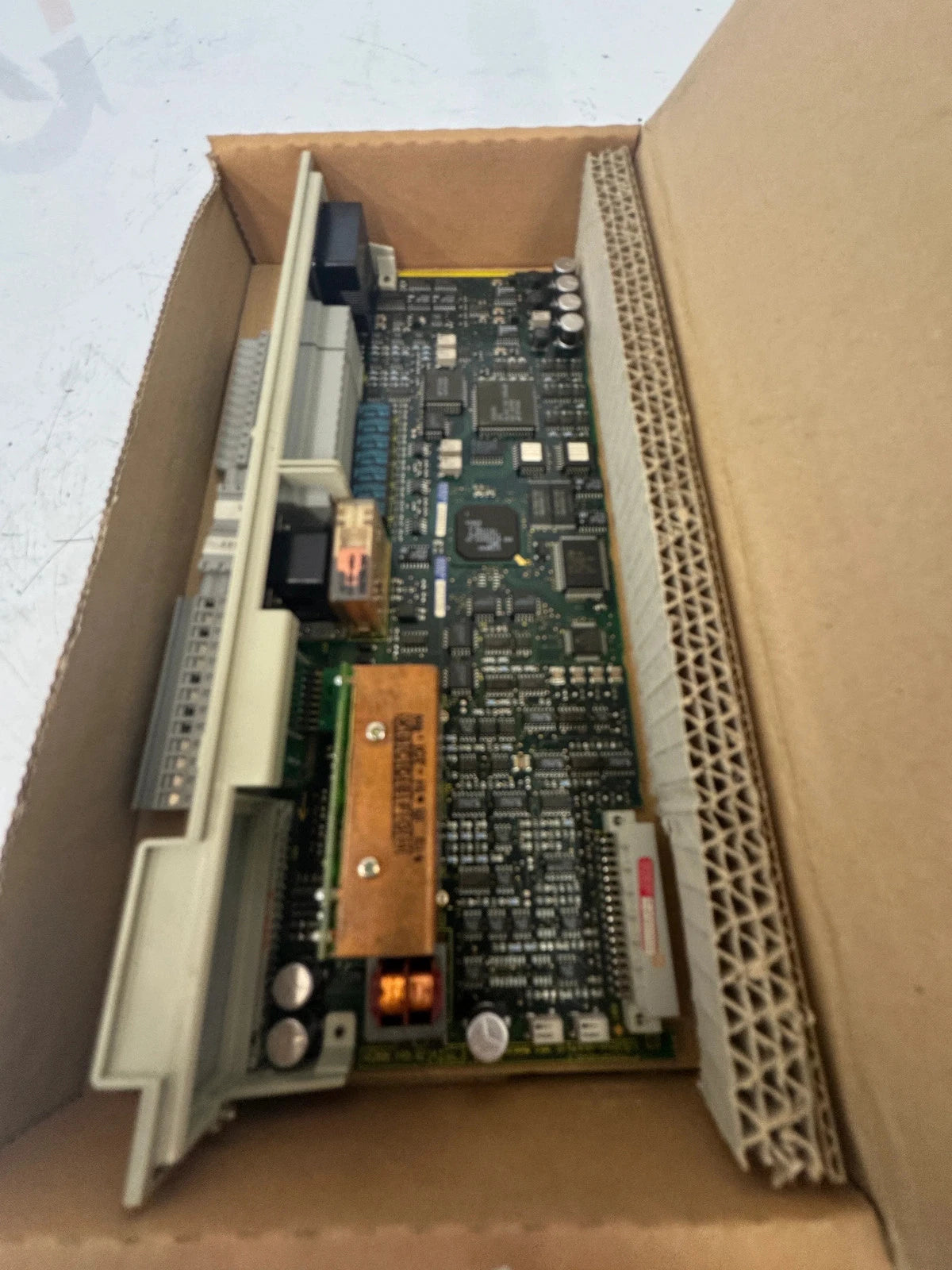 Siemens 6SN1121-0BA11-0AA1 600 V DC Closed Loop Control Module