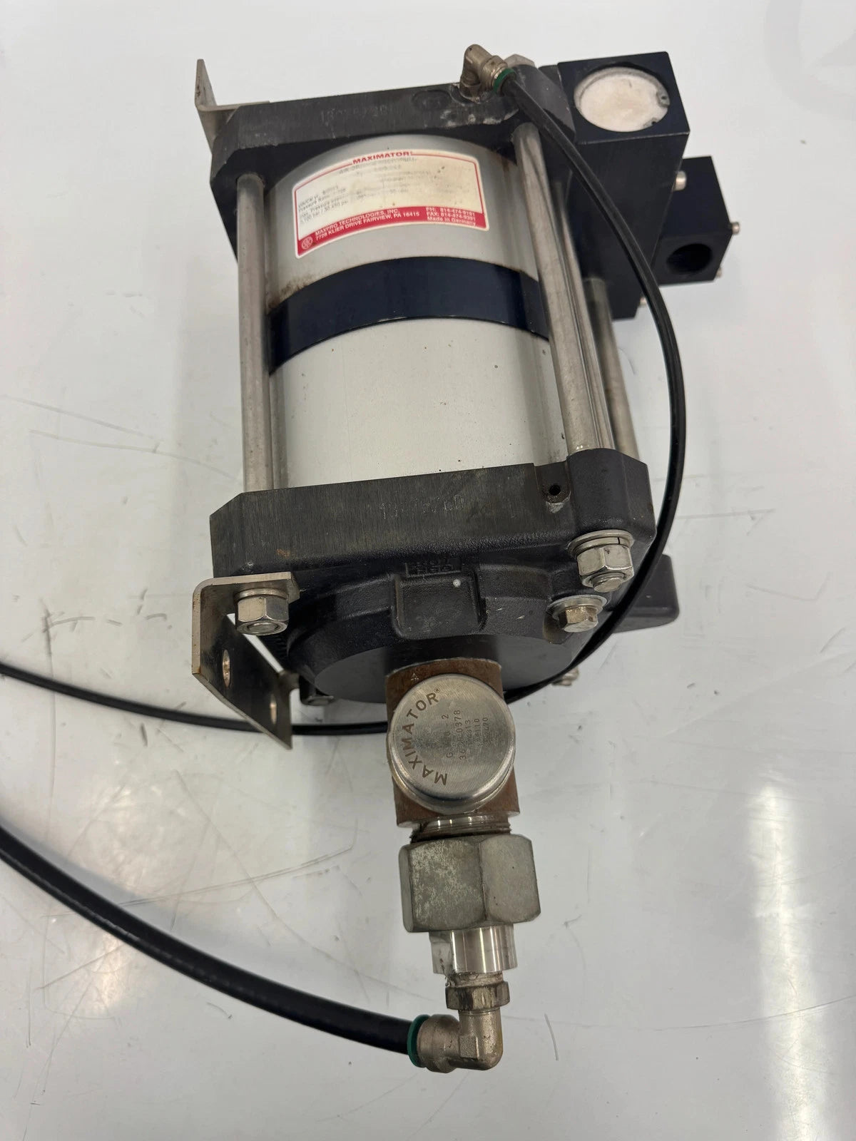 Maximator M10-2VE Air Driven Liquid Pump 450 psi (2,100 bar) Max Intermittent