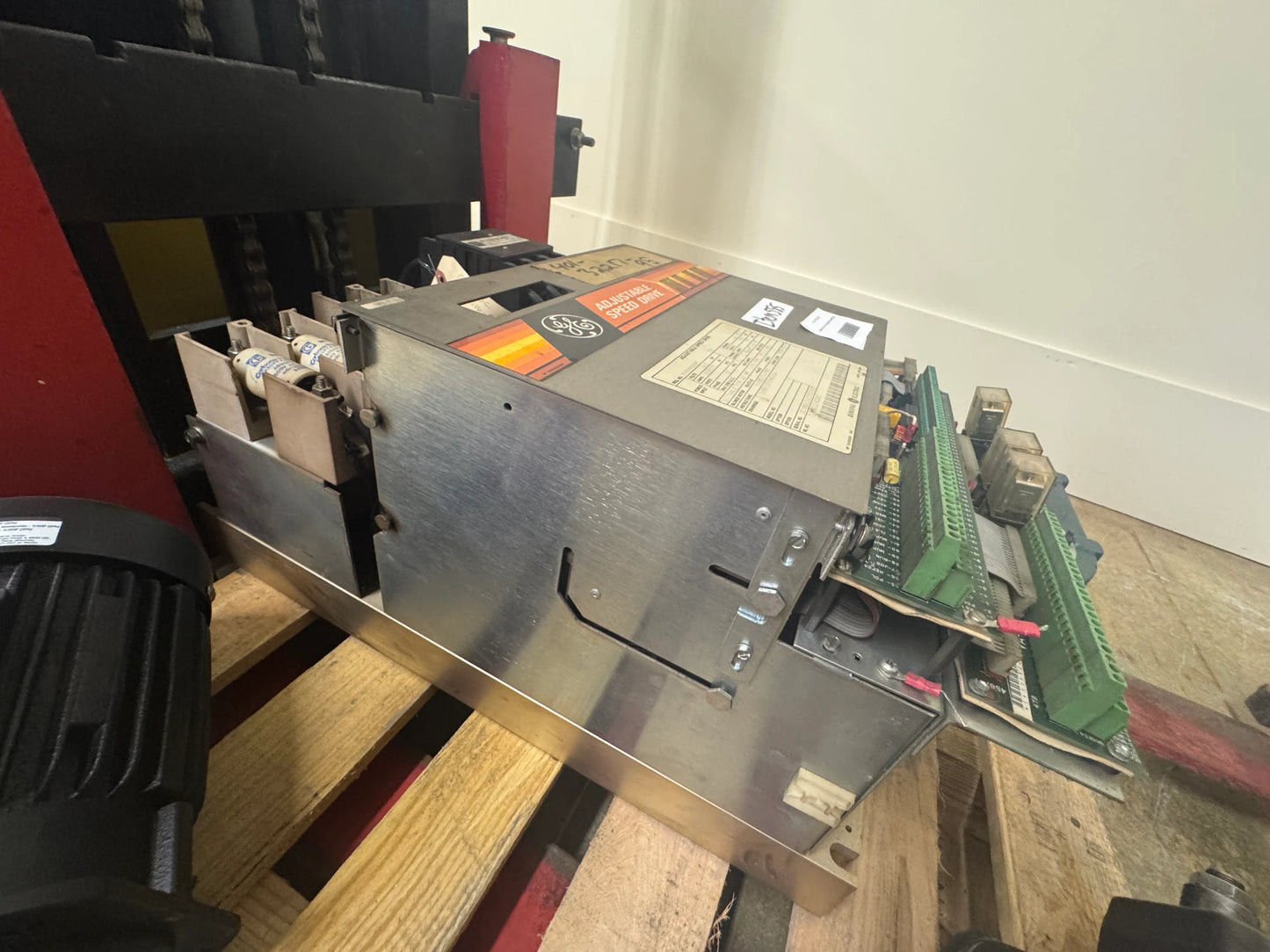 General Electric Adjustable Speed Drive 7VYBD124CD02